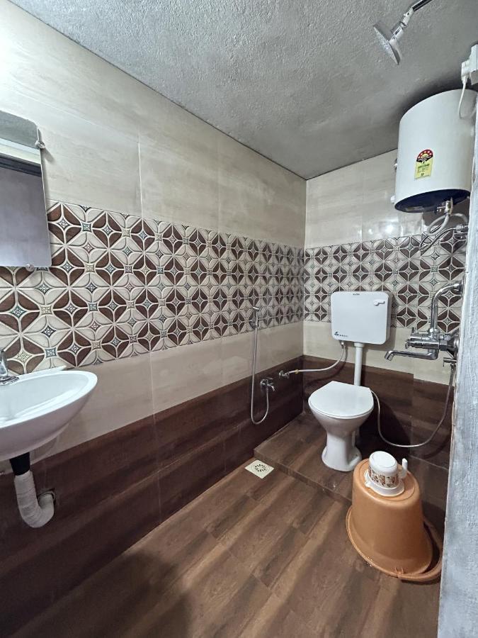 Hotel Shri Kunj Уджайн Екстериор снимка