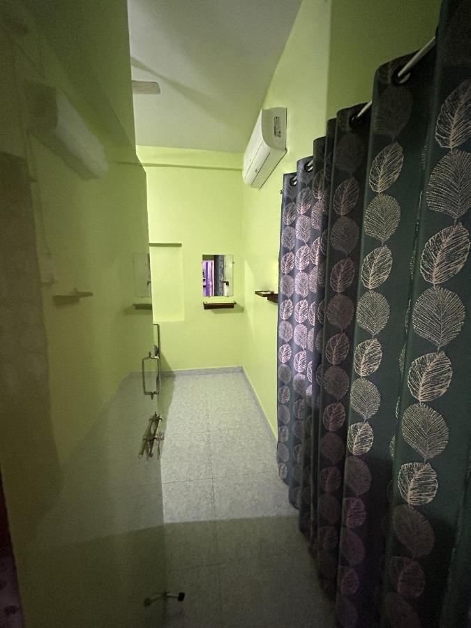 Hotel Shri Kunj Уджайн Екстериор снимка